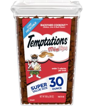 Temptations MixUps Backyard Cookout Flavor Crunchy and Soft Cat Treats, 30 oz. Tub